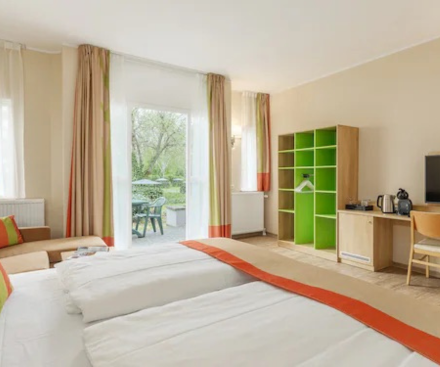 1-Bedroom Wheelchair Friendly Hotel Room