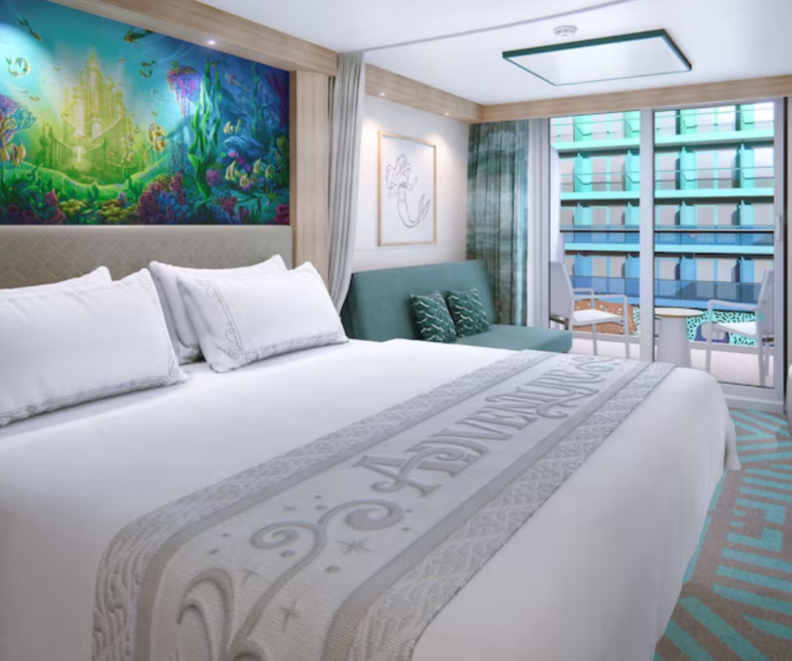 Deluxe Reef View Stateroom with Verandah