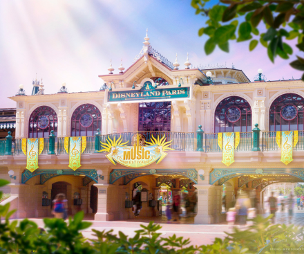 Decorations and Souvenirs