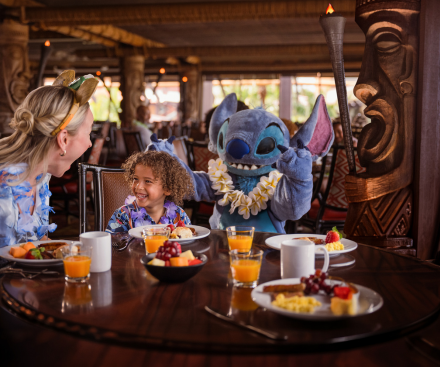 Free Dining & Drinks