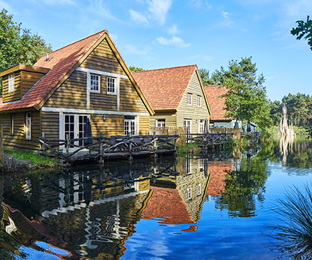 Luxury Lakeside House 6 Person