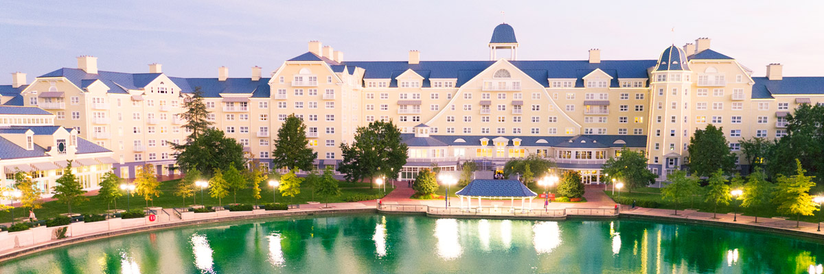 MagicBreaks newport bay carousel banner