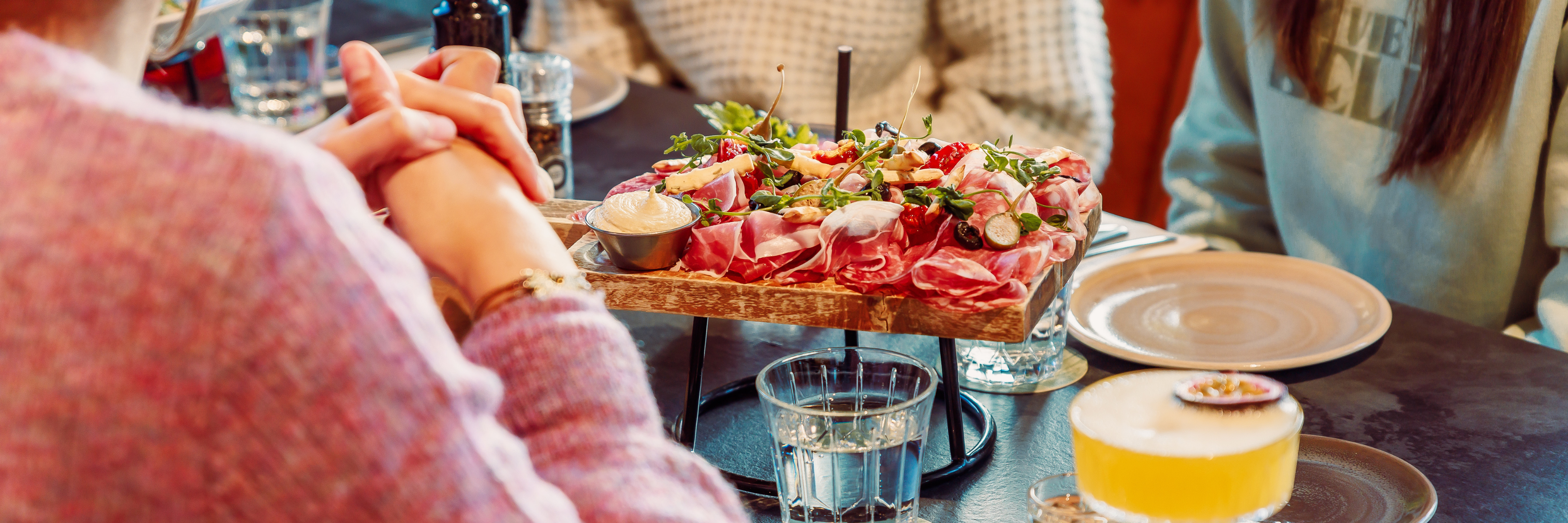 MagicBreaks Dining carousel banner