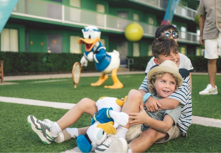 MagicBreaks Up to 25% Off 14-Day Tickets & Disney Hotels! carousel banner