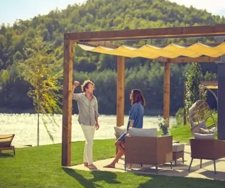 4-Bedroom Exclusive Lakeside Cottage