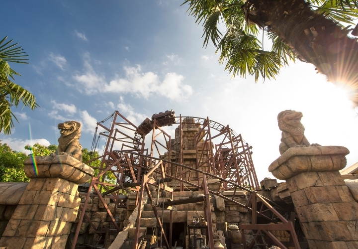 MagicBreaks Coach Holidays to Disneyland Paris carousel banner