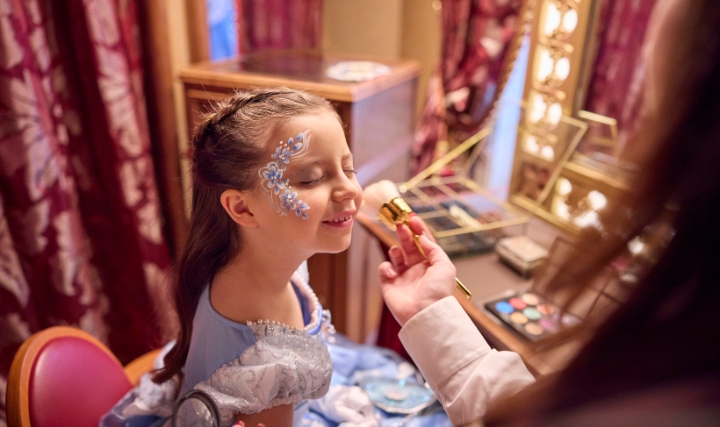 MagicBreaks Enjoy 20% Off on your next Disneyland® Paris holiday with your Disney+ subscription carousel banner