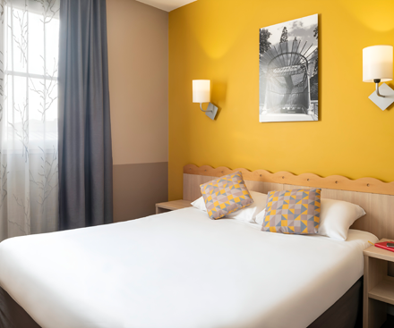 4-Person, 1-Bedroom Apartment