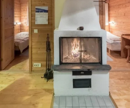 Cabin (Sleeps 5–7)