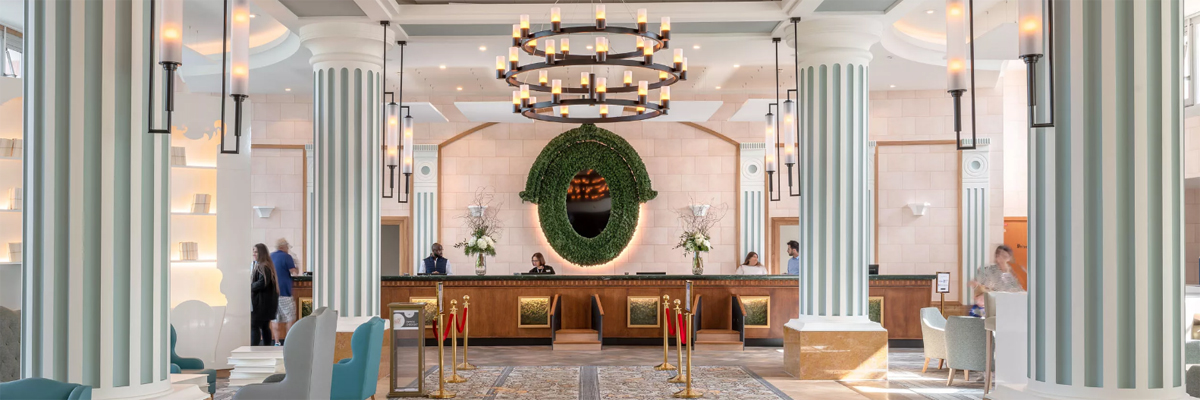 MagicBreaks Hotel Overview carousel banner