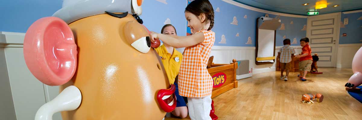 MagicBreaks wonder children carousel banner