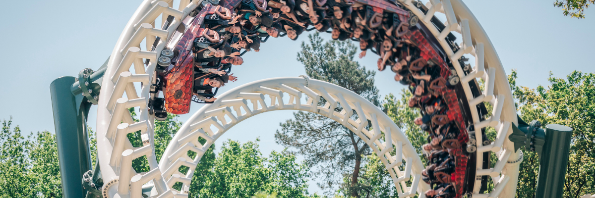 MagicBreaks plane carousel banner