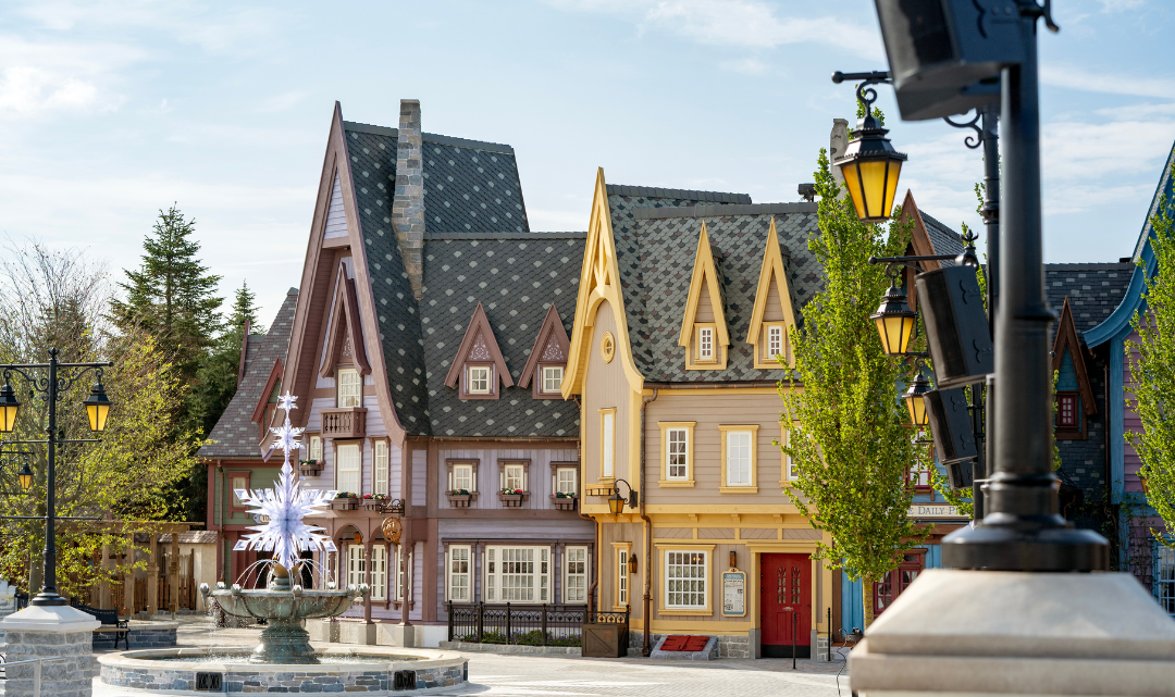 MagicBreaks Receive a FREE Frozen-themed Reveal Kit from MagicBreaks!* carousel banner