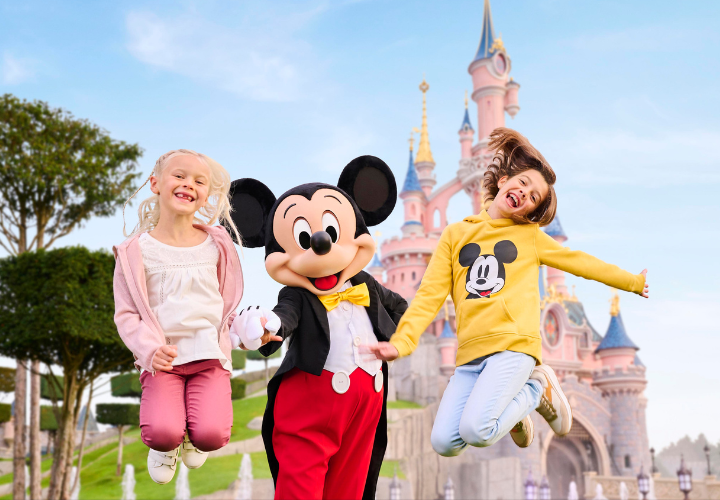 MagicBreaks Christmas Flash Sale carousel banner