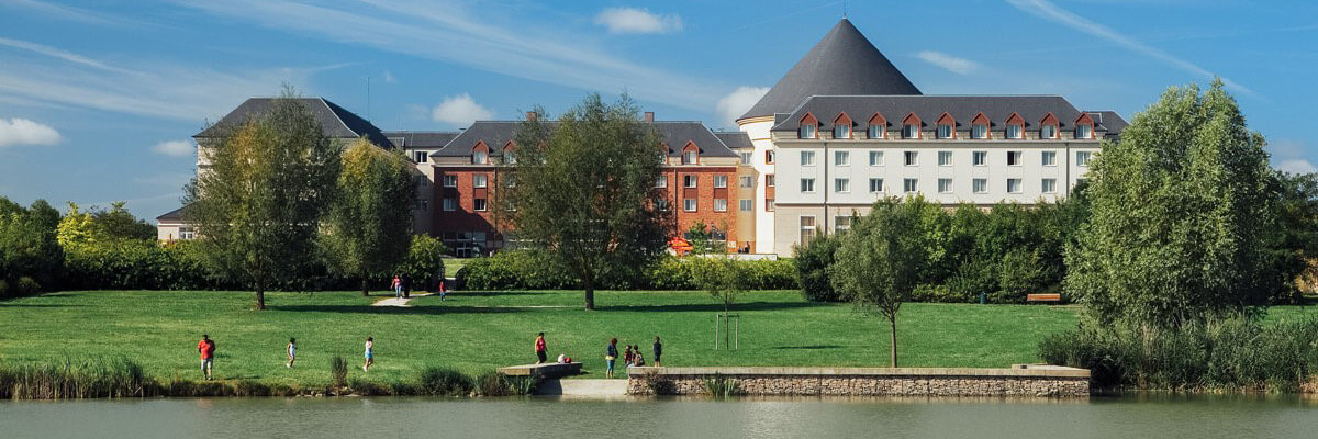 MagicBreaks Hotel Location carousel banner